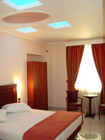 Brazil Hotel Athens Exterior photo